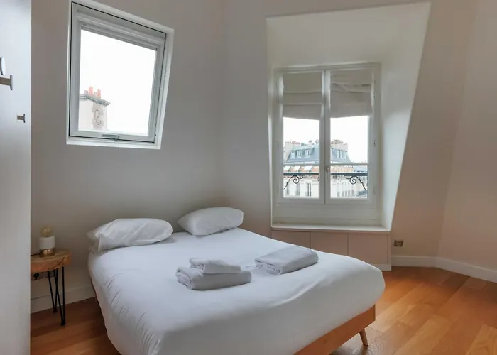 Bright - 1 Bdr 2 P - Etoile Trocadero